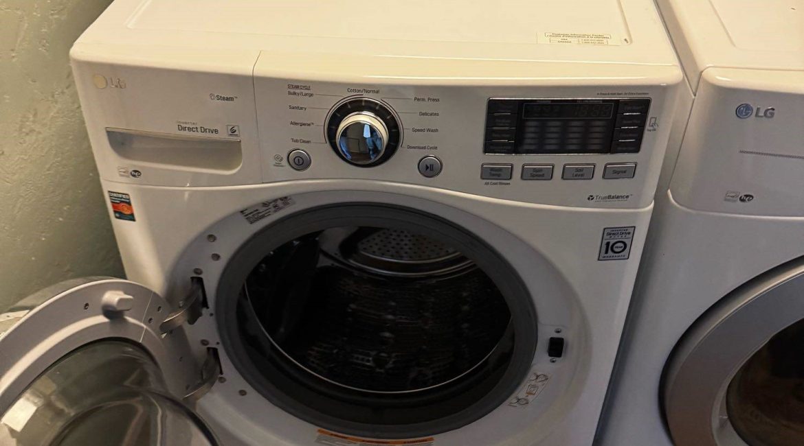 The washer doesn’t shake or vibrate, yet internal parts wear out early — the silent mechanical fault behind it 1 NCR