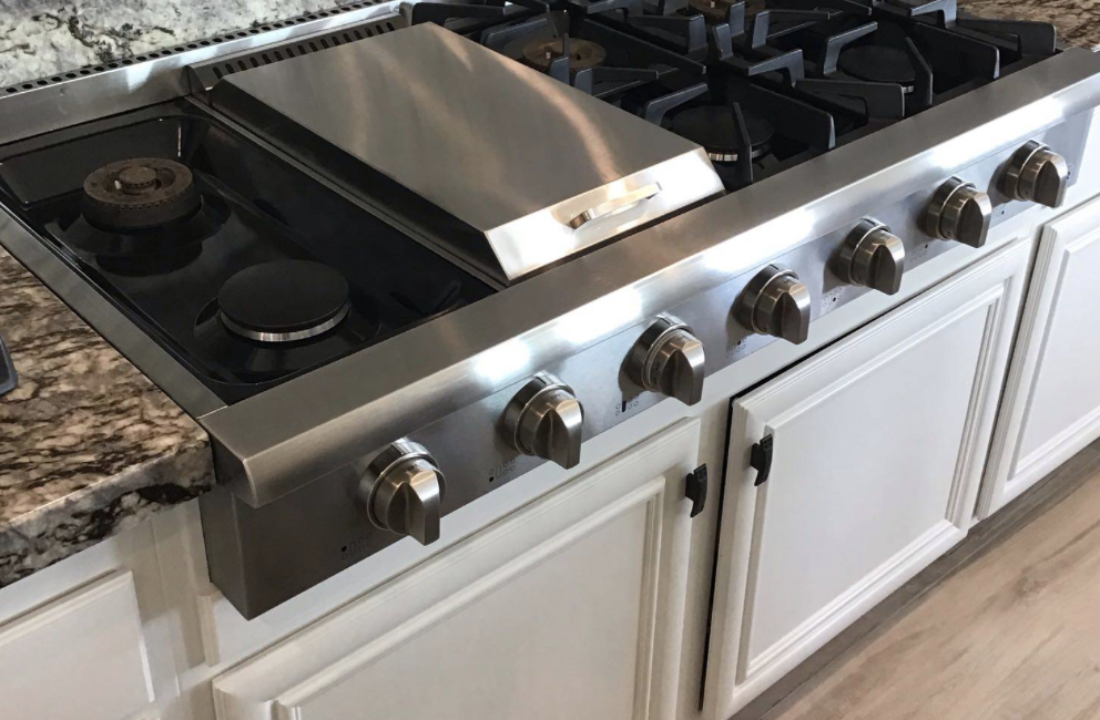 Bosch Gas Range Burner Flame Is Too Low — Possible Clogged Burner Ports or Gas Regulator Issues 1 NCR 20 05 26 1